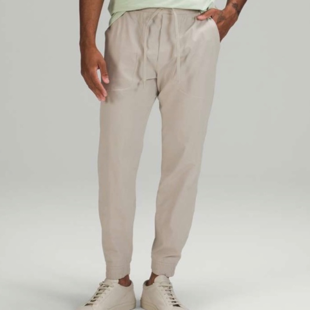 Lululemon ABC Jogger Ventlight Mesh Pants - Men's Size S - Cream Tan